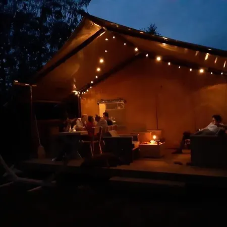 בית נופש Luxe Safaritent Glamping 6-persoons Lieren